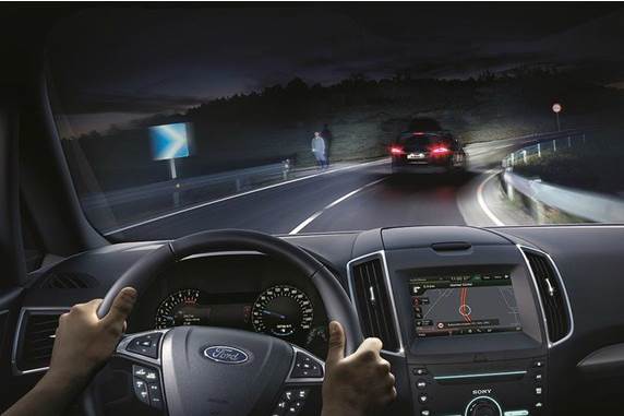 Ford develops new glare-free high-beam technology